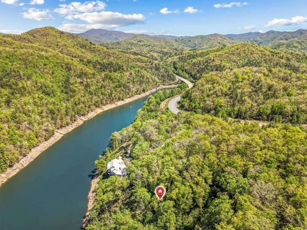 Waters Edge Bryson City, NC 28713