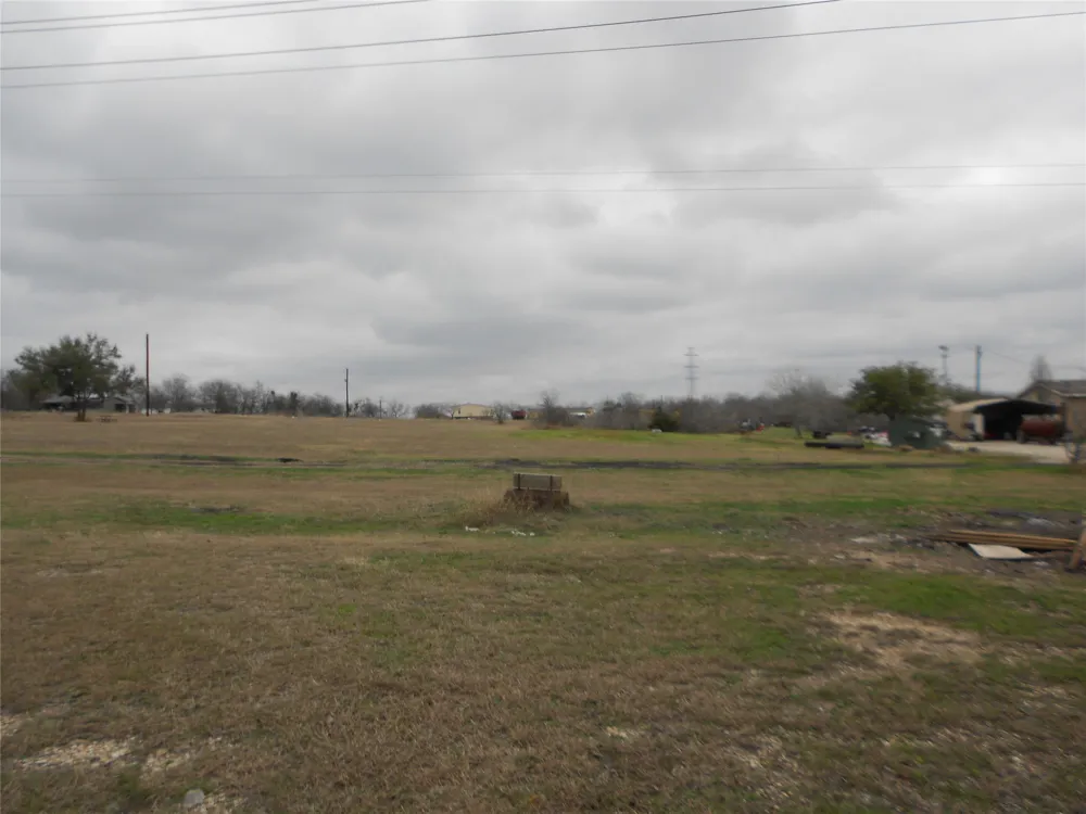 6612 Williamson Road Creedmoor, TX 78610