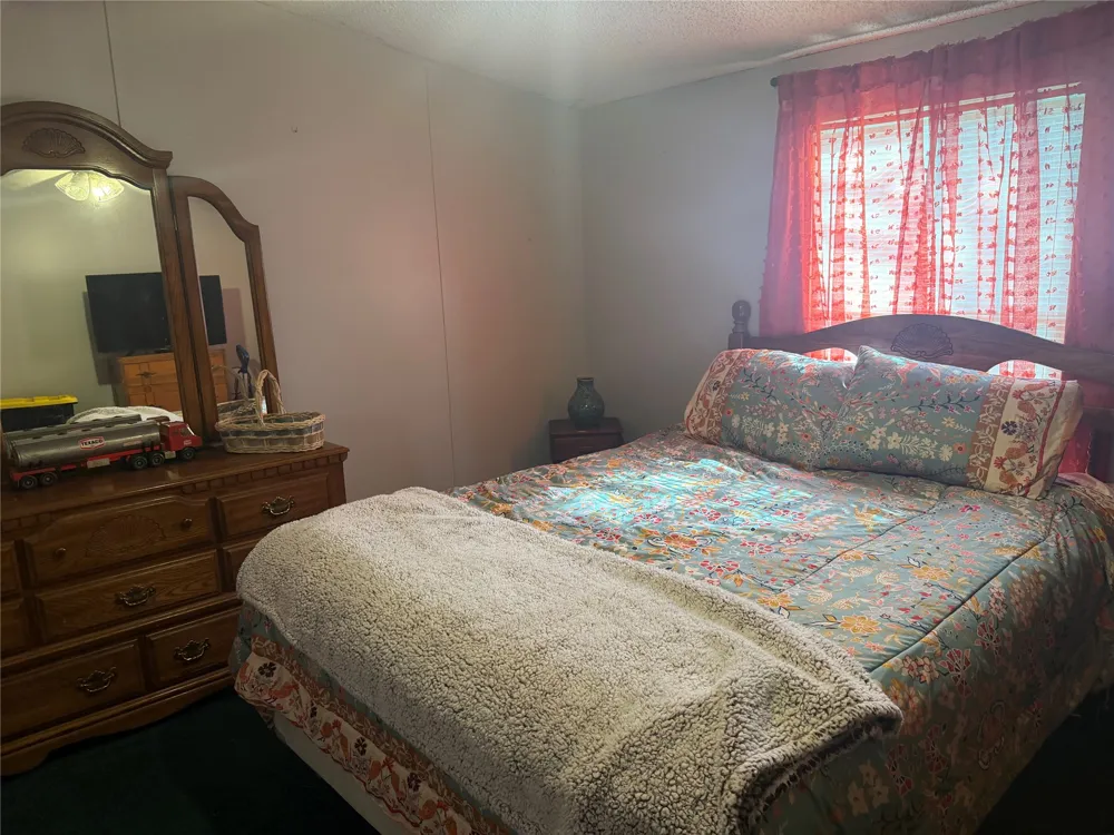 1766 Fm 2104 Paige, TX 78659