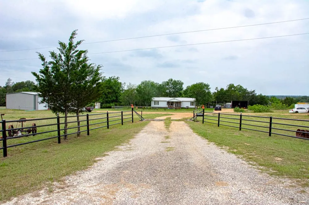 1766 Fm 2104 Paige, TX 78659