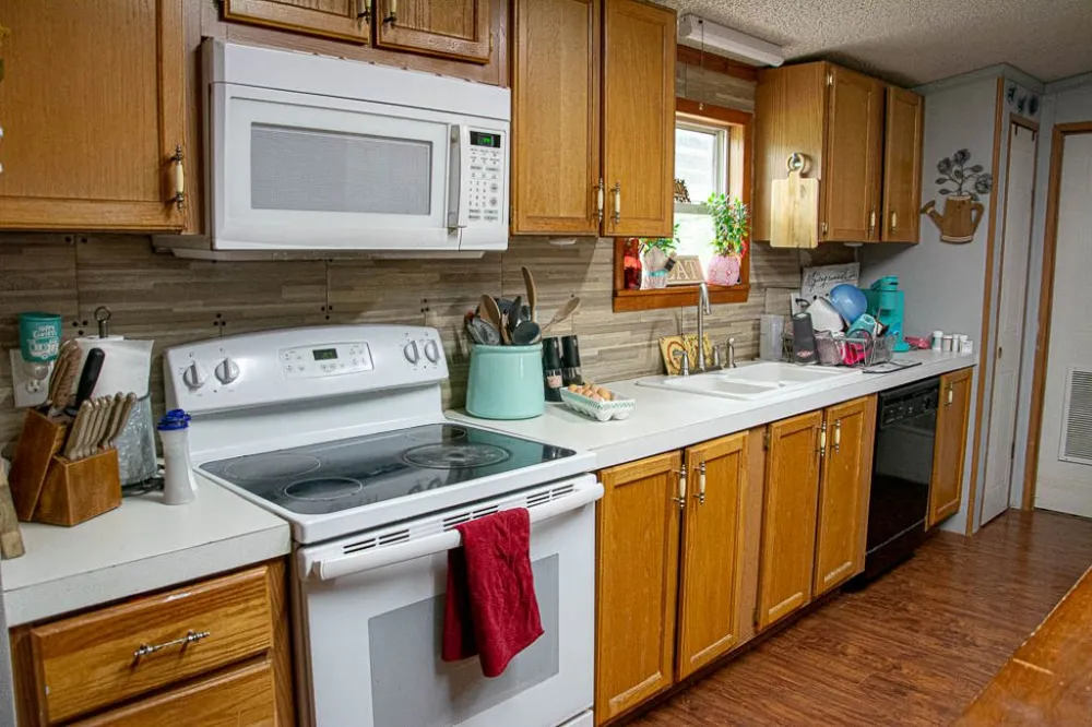 1766 Fm 2104 Paige, TX 78659