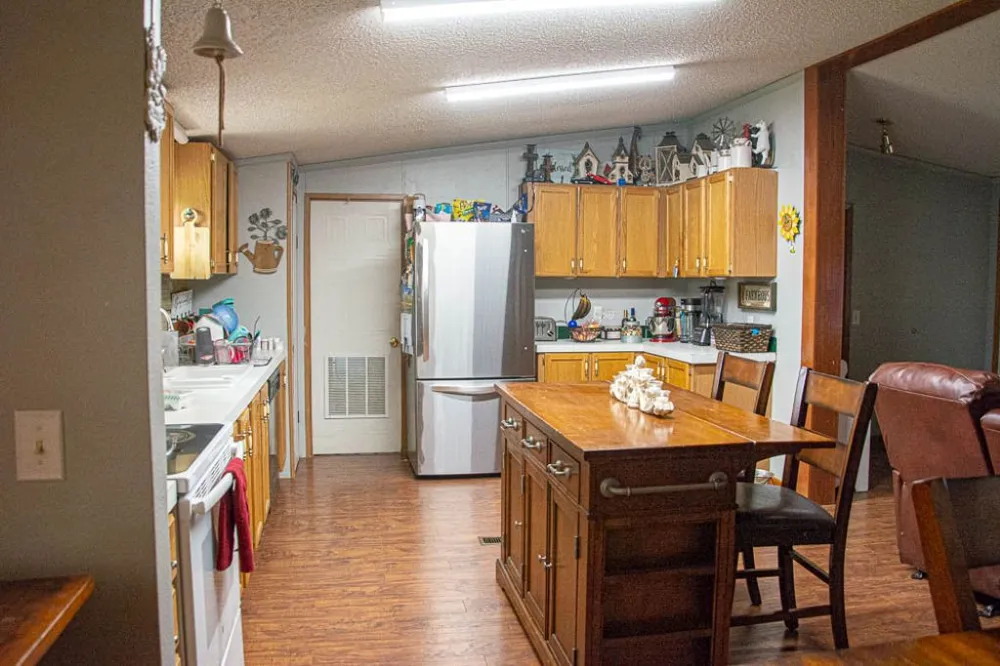 1766 Fm 2104 Paige, TX 78659