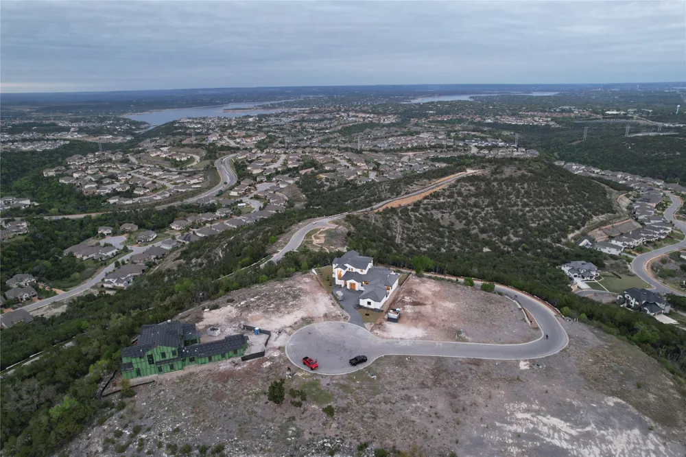 107 Montana Del Oro Way Lakeway, TX 78738