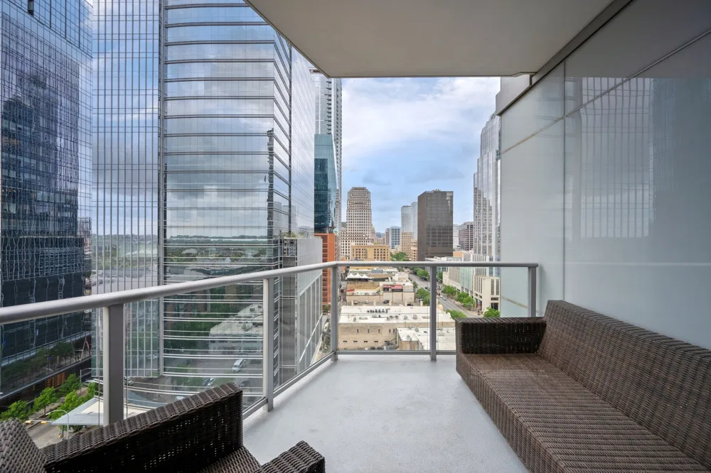 200 Congress Avenue #15E Austin, TX 78701