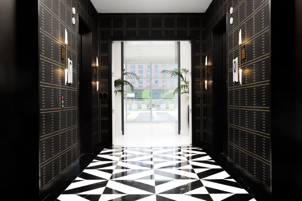 200 Congress Avenue #15E Austin, TX 78701
