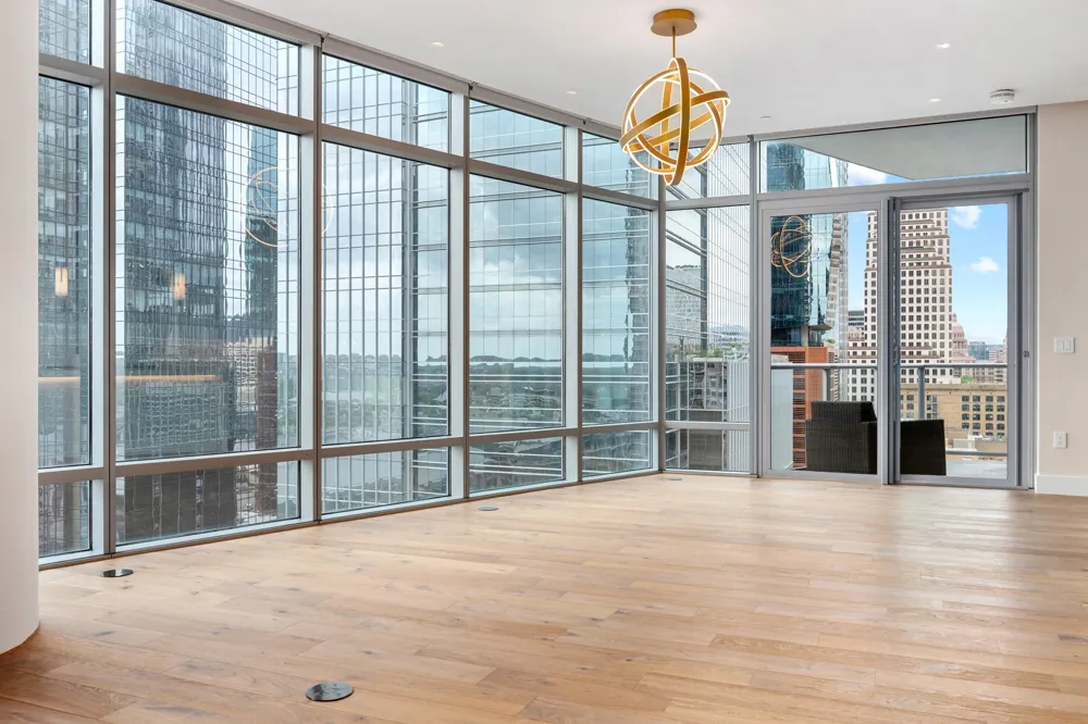 200 Congress Avenue #15E Austin, TX 78701
