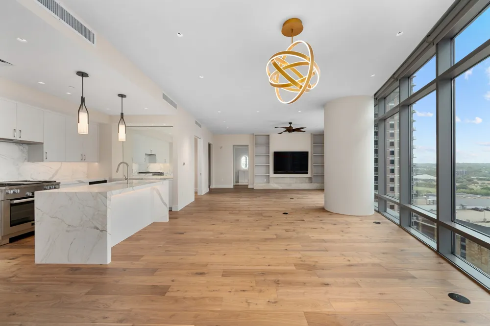 200 Congress Avenue #15E Austin, TX 78701