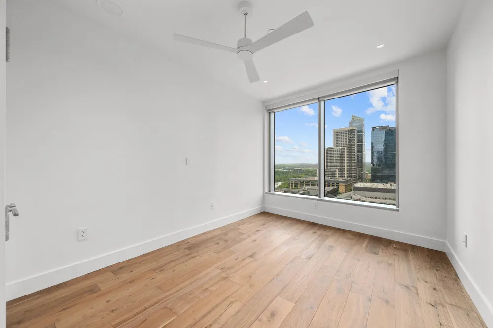200 Congress Avenue #15E Austin, TX 78701