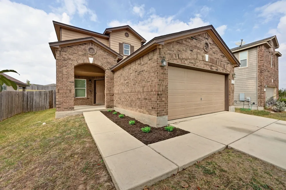 181 Cushman Drive Kyle, TX 78640