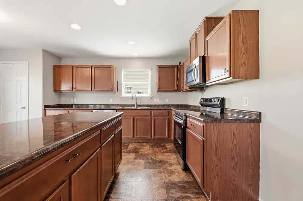 181 Cushman Drive Kyle, TX 78640