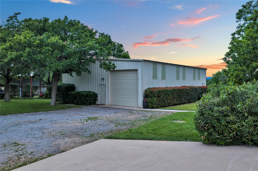 406 Ancient Oaks Drive Marble Falls, TX 78654
