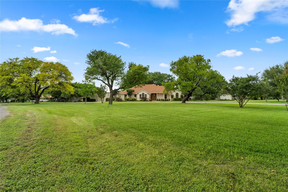 406 Ancient Oaks Drive Marble Falls, TX 78654