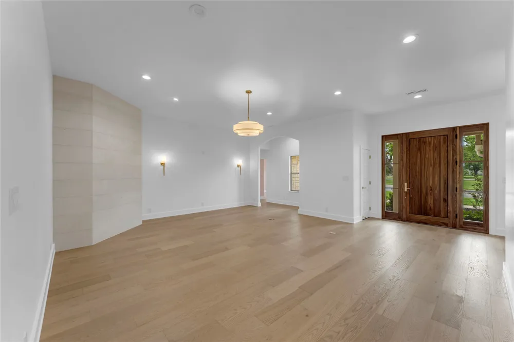 406 Ancient Oaks Drive Marble Falls, TX 78654