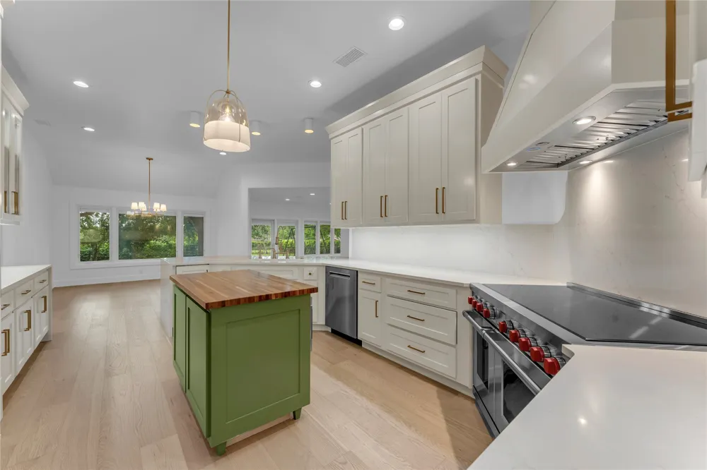 406 Ancient Oaks Drive Marble Falls, TX 78654