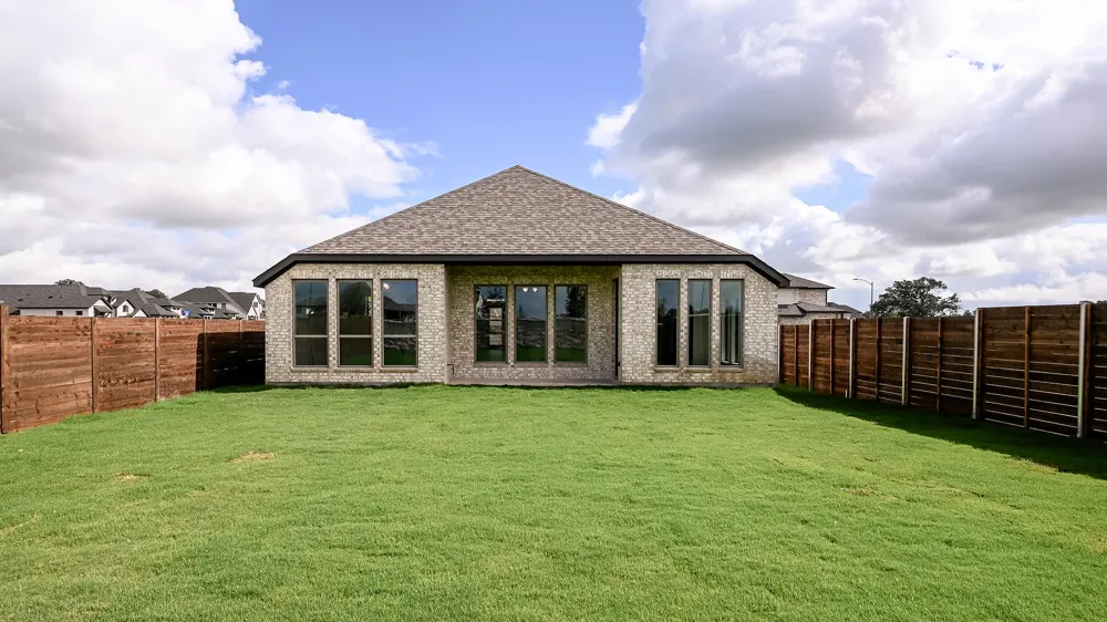 3804 Sonesta Street Lockhart, TX 78644