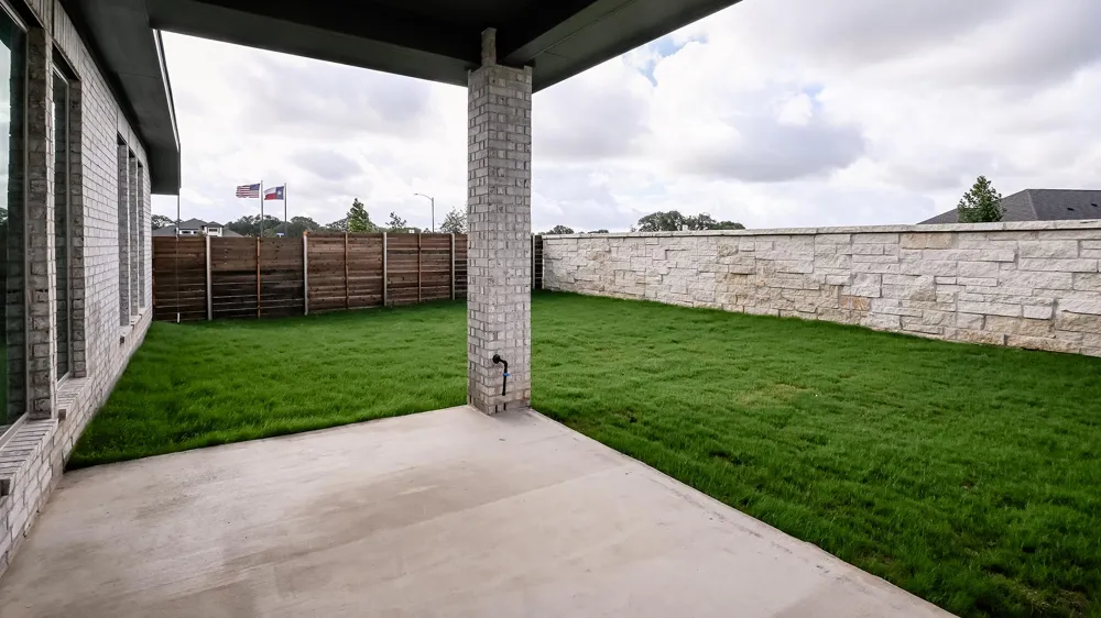 3808 Sonesta Street Lockhart, TX 78644