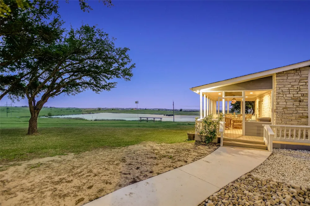 1551 Fm 1466 Coupland, TX 78615