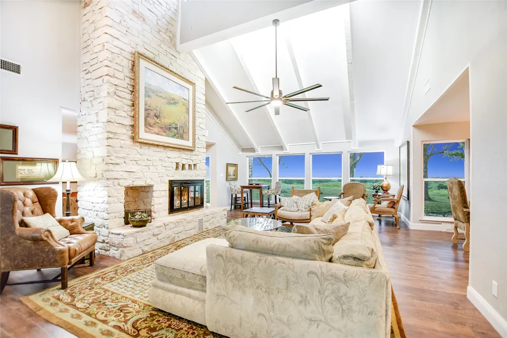 1551 Fm 1466 Coupland, TX 78615