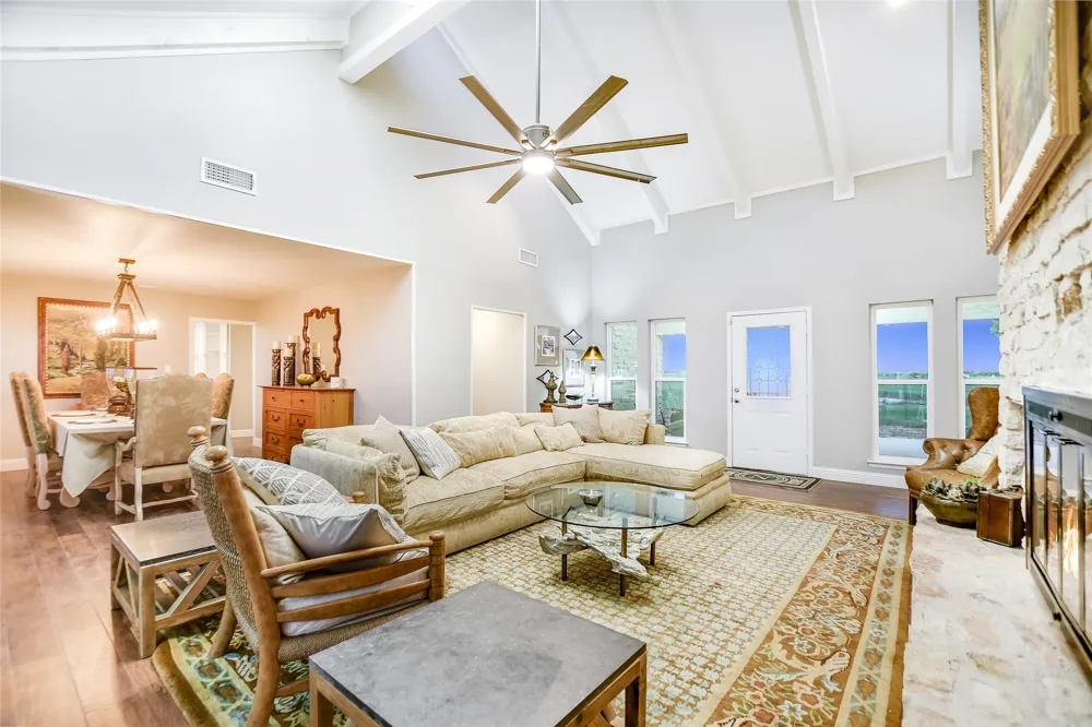 1551 Fm 1466 Coupland, TX 78615