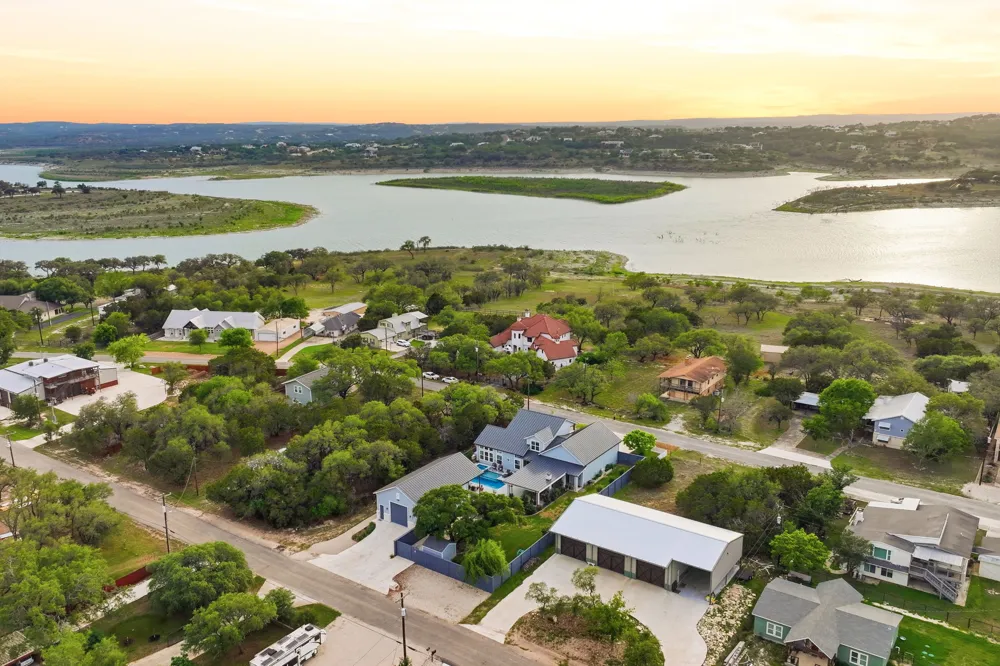 2551 Lakeshore Drive Canyon Lake, TX 78133