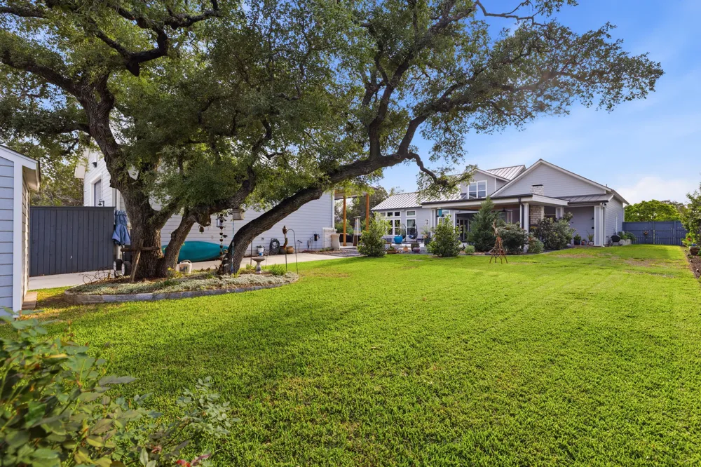 2551 Lakeshore Drive Canyon Lake, TX 78133