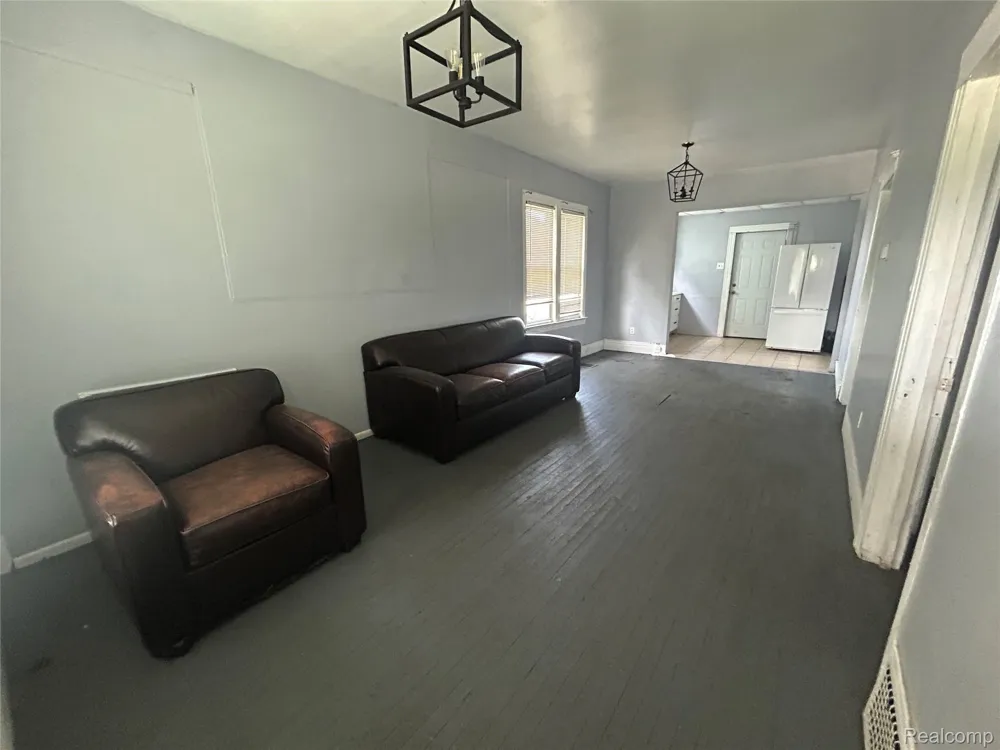 25 Orchard Street River Rouge City, MI 48218