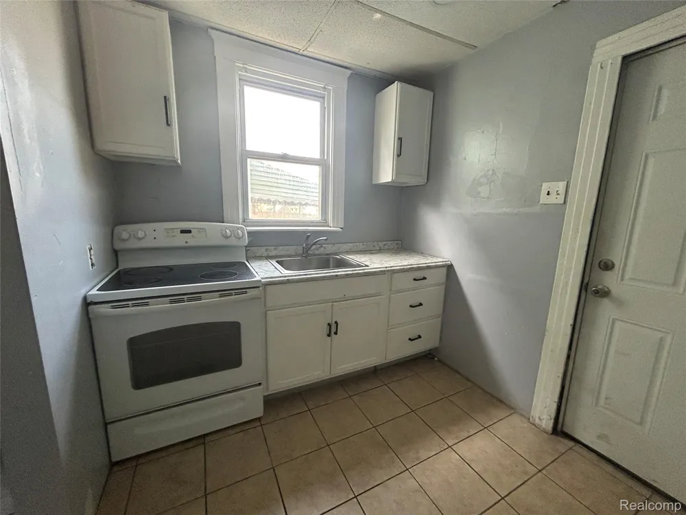 25 Orchard Street River Rouge City, MI 48218