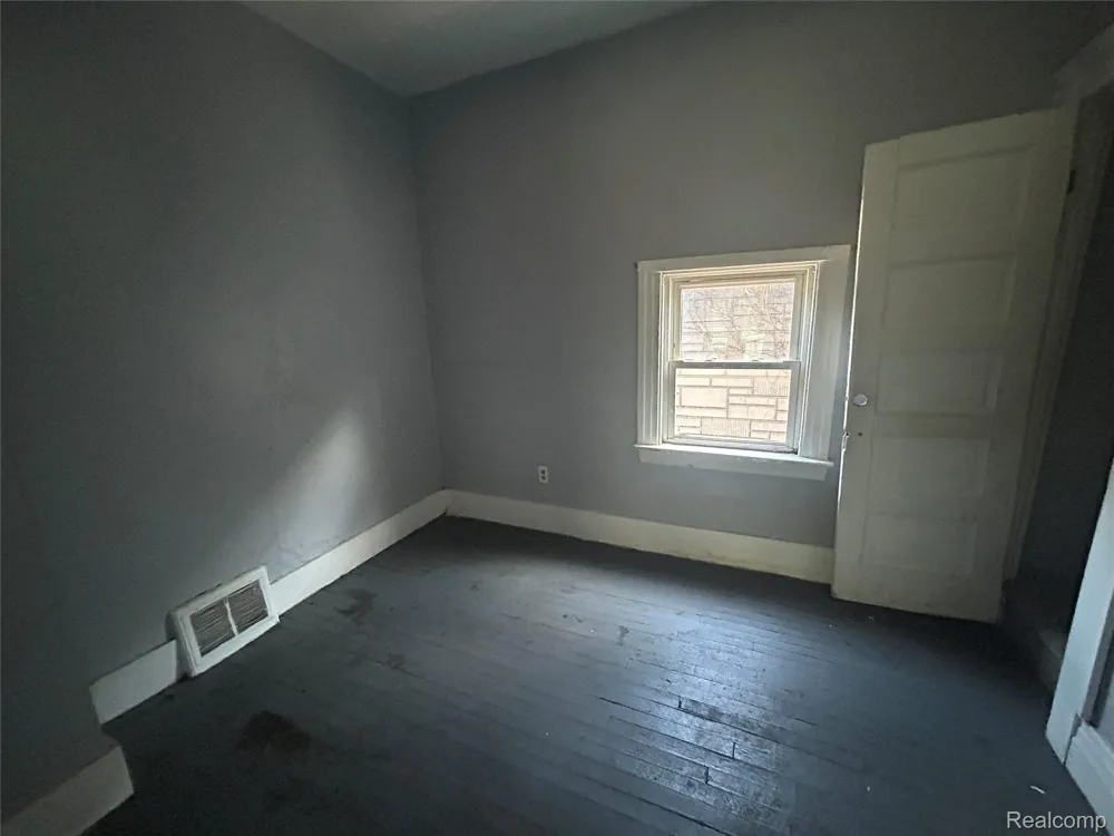 25 Orchard Street River Rouge City, MI 48218