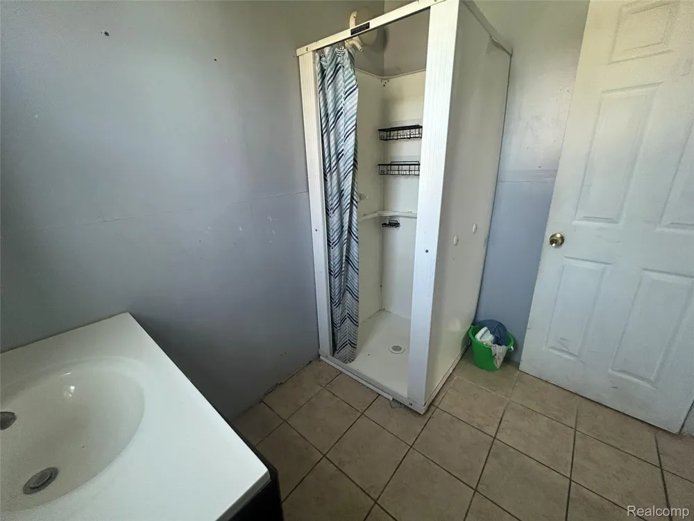 25 Orchard Street River Rouge City, MI 48218