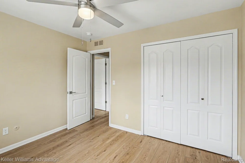 32718 Grand River Avenue #C10 Farmington City, MI 48336