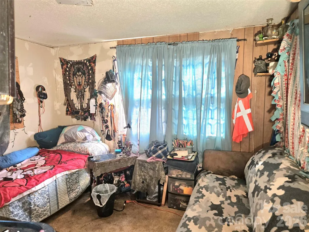 413 S Pinchback Avenue Bessemer City, NC 28016