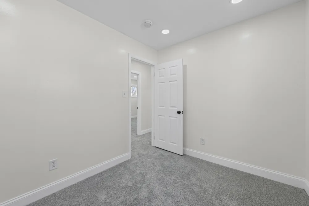 6180 Cordell Street Romulus City, MI 48174
