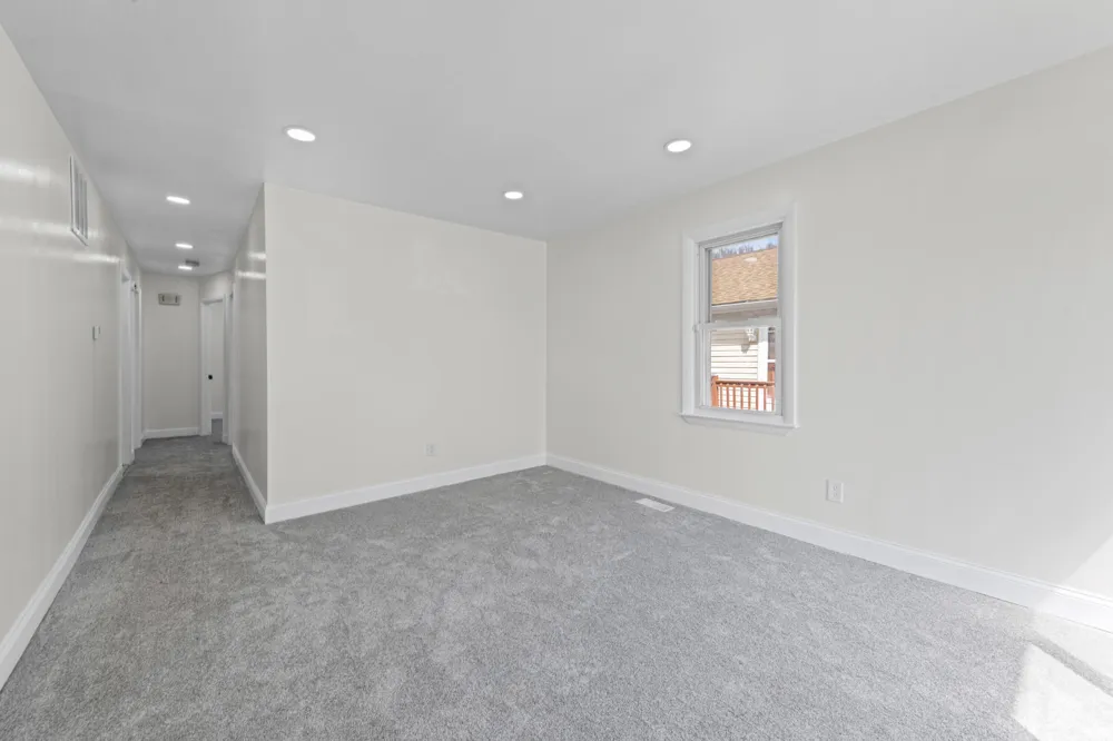 6180 Cordell Street Romulus City, MI 48174