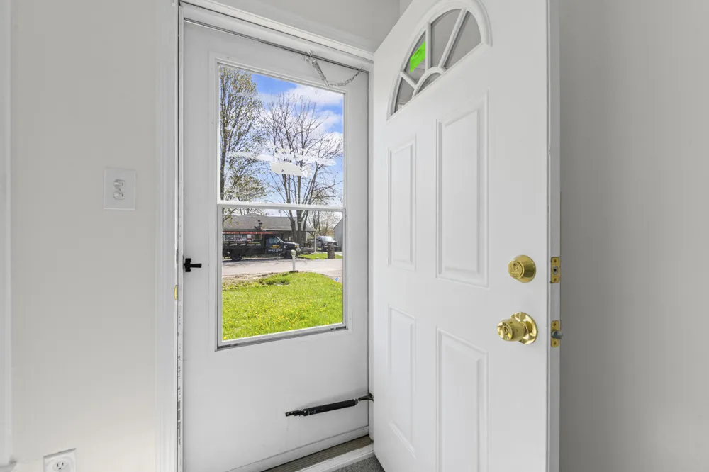 6180 Cordell Street Romulus City, MI 48174
