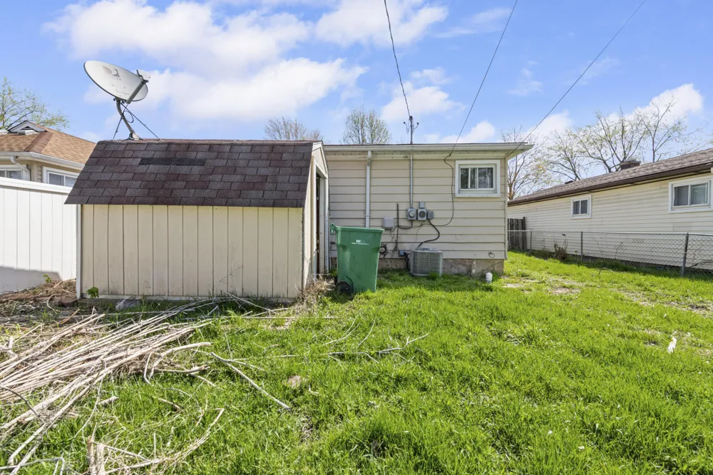 6180 Cordell Street Romulus City, MI 48174