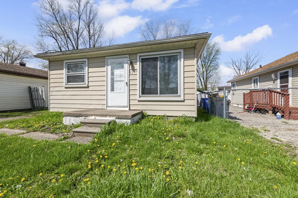 6180 Cordell Street Romulus City, MI 48174