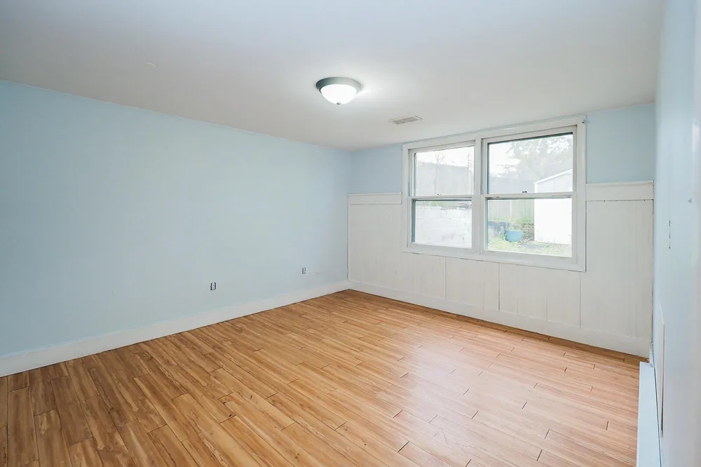 923 Bell Avenue New Buffalo City, MI 49117