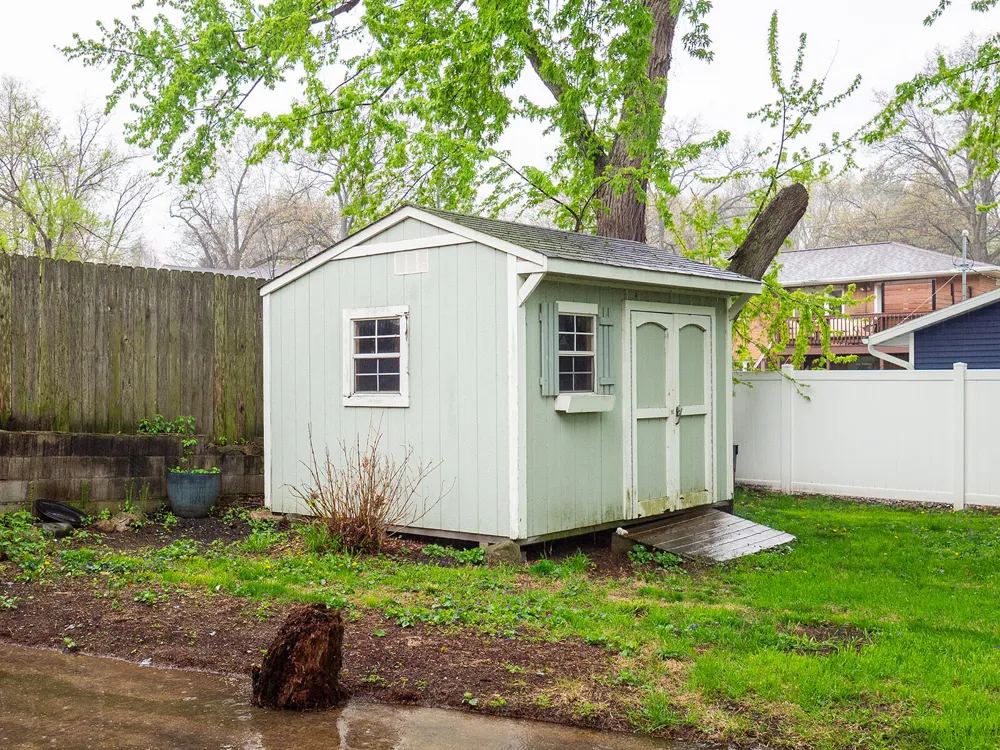 923 Bell Avenue New Buffalo City, MI 49117