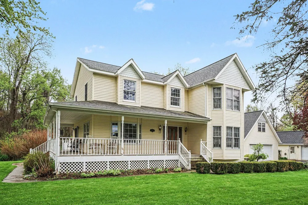 4961 Beechwood Drive Hope Township, MI 49046