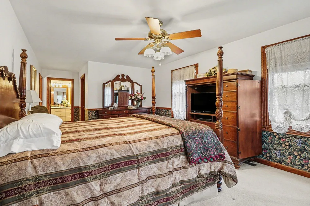 4961 Beechwood Drive Hope Township, MI 49046