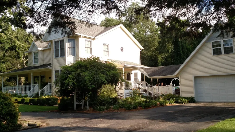 4961 Beechwood Drive Hope Township, MI 49046