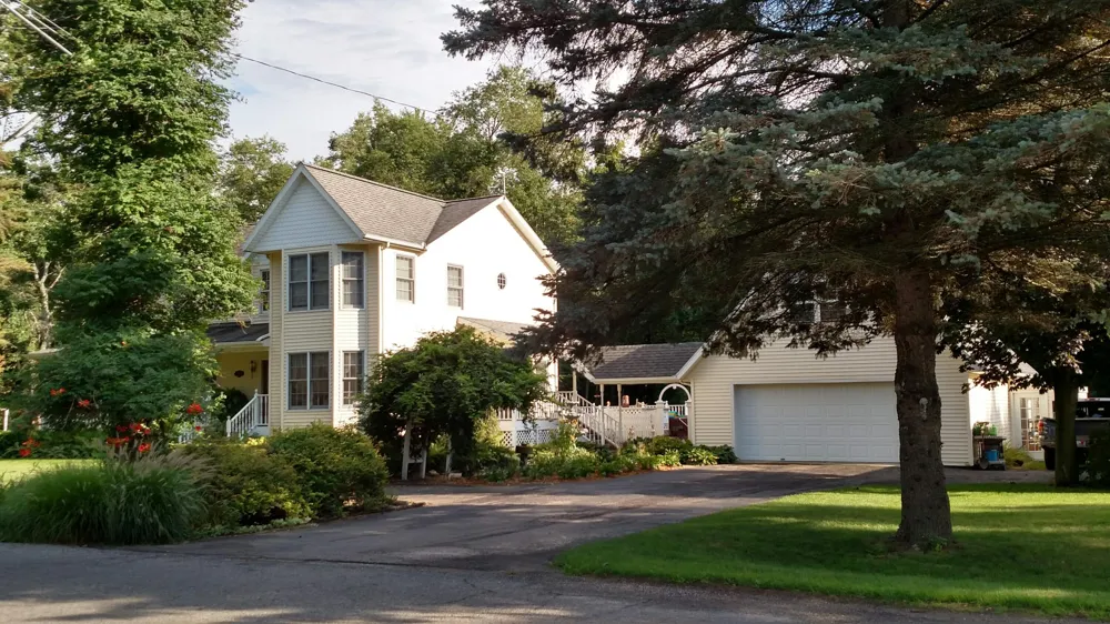 4961 Beechwood Drive Hope Township, MI 49046
