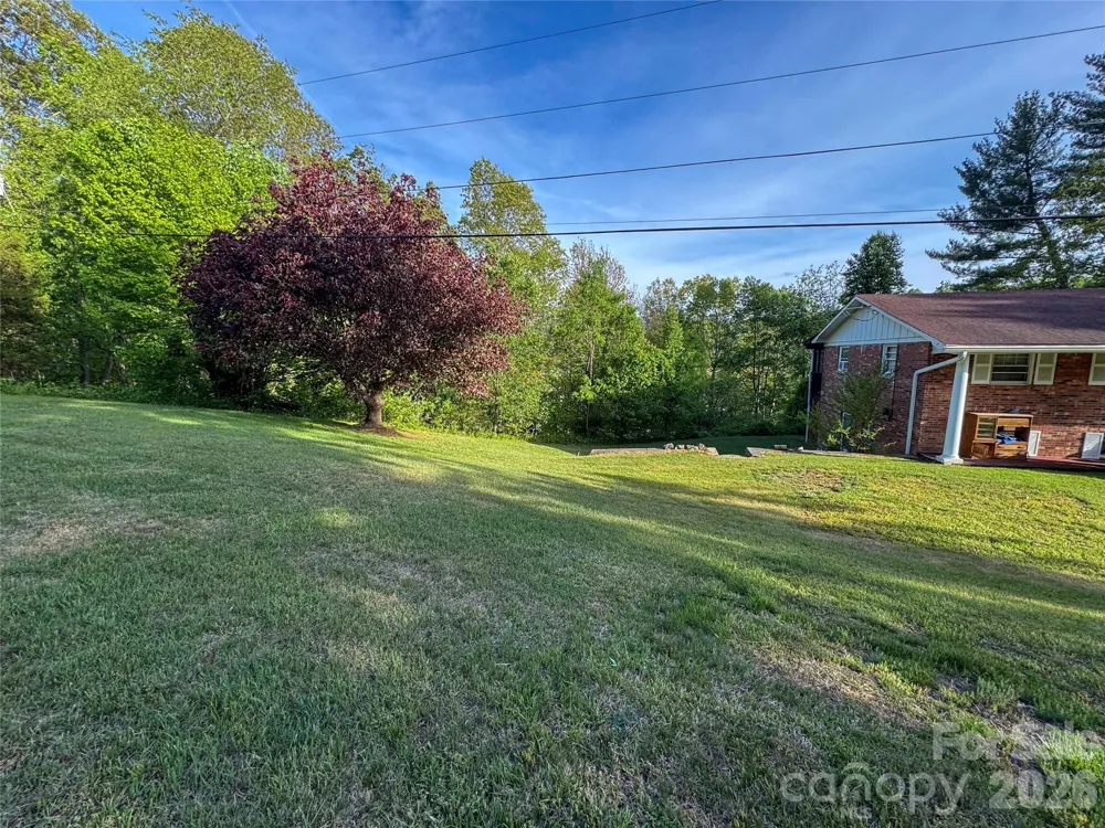 70 Winchester Drive Waynesville, NC 28785