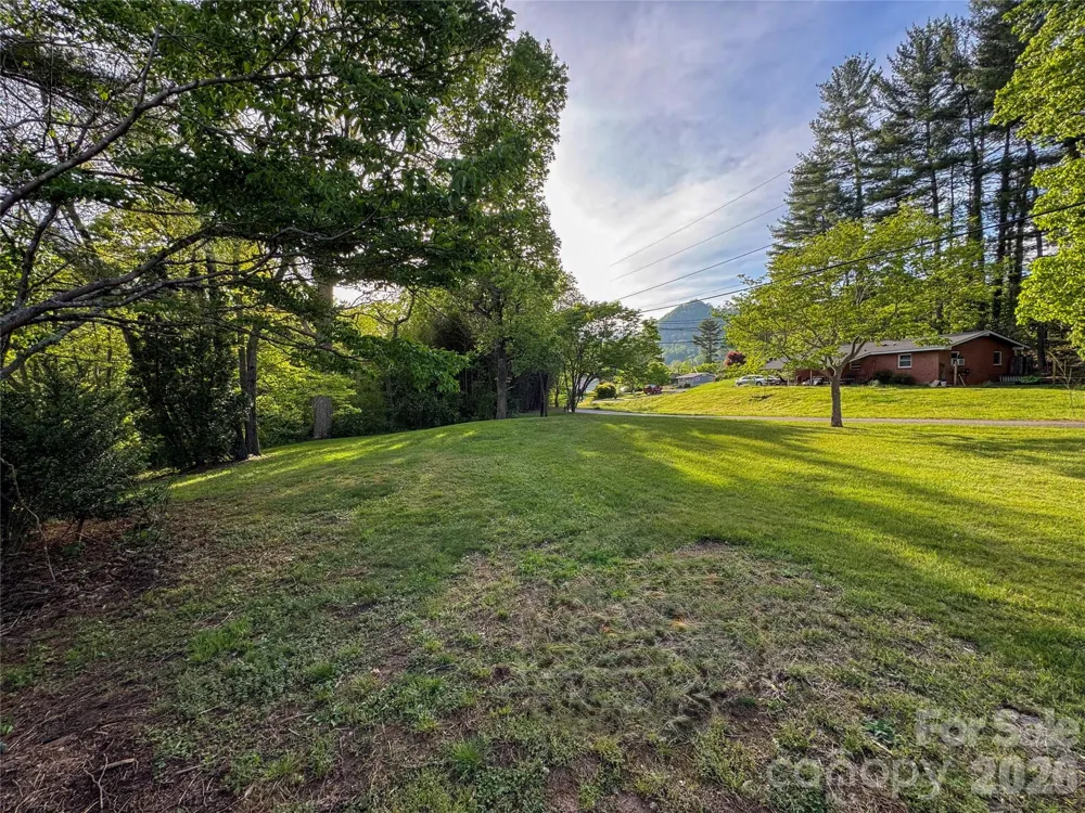 70 Winchester Drive Waynesville, NC 28785