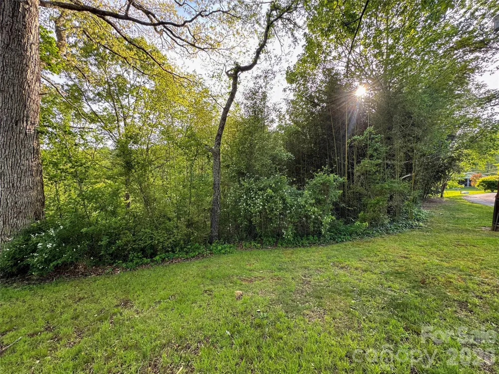 70 Winchester Drive Waynesville, NC 28785