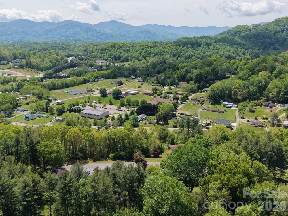 70 Winchester Drive Waynesville, NC 28785