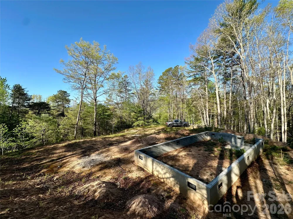 454 Dream Valley Drive Clyde, NC 28721