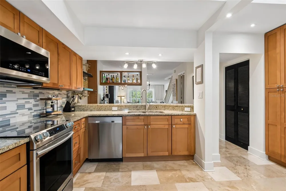 2599 DOLLY BAY DRIVE #302 Palm Harbor, FL 34684