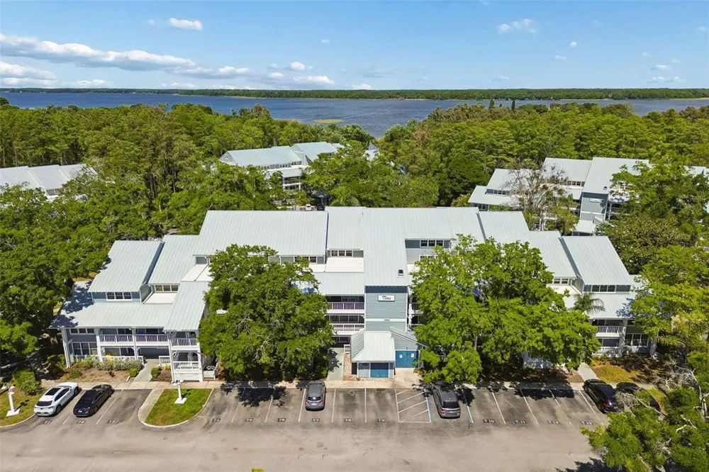 2599 DOLLY BAY DRIVE #302 Palm Harbor, FL 34684