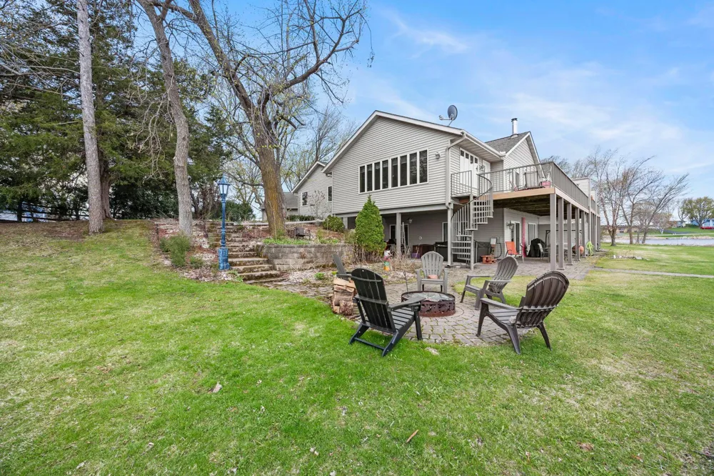 5538 County Road 6 SW Howard Lake, MN 55349